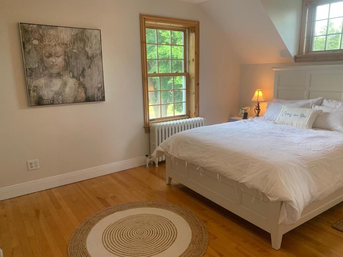 Cowansville Manoir Alegria Bed & Breakfast エクステリア 写真