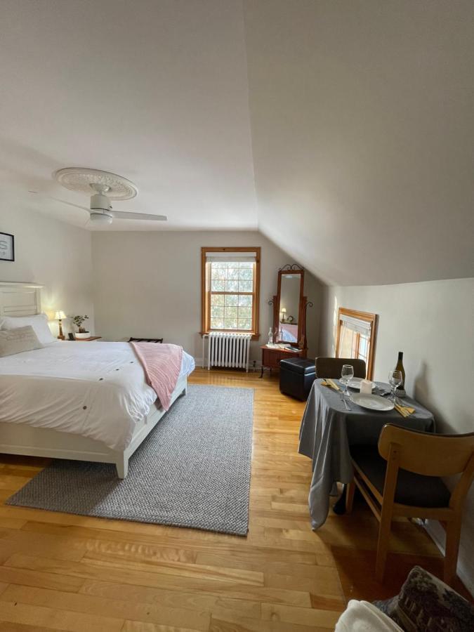 Cowansville Manoir Alegria Bed & Breakfast エクステリア 写真